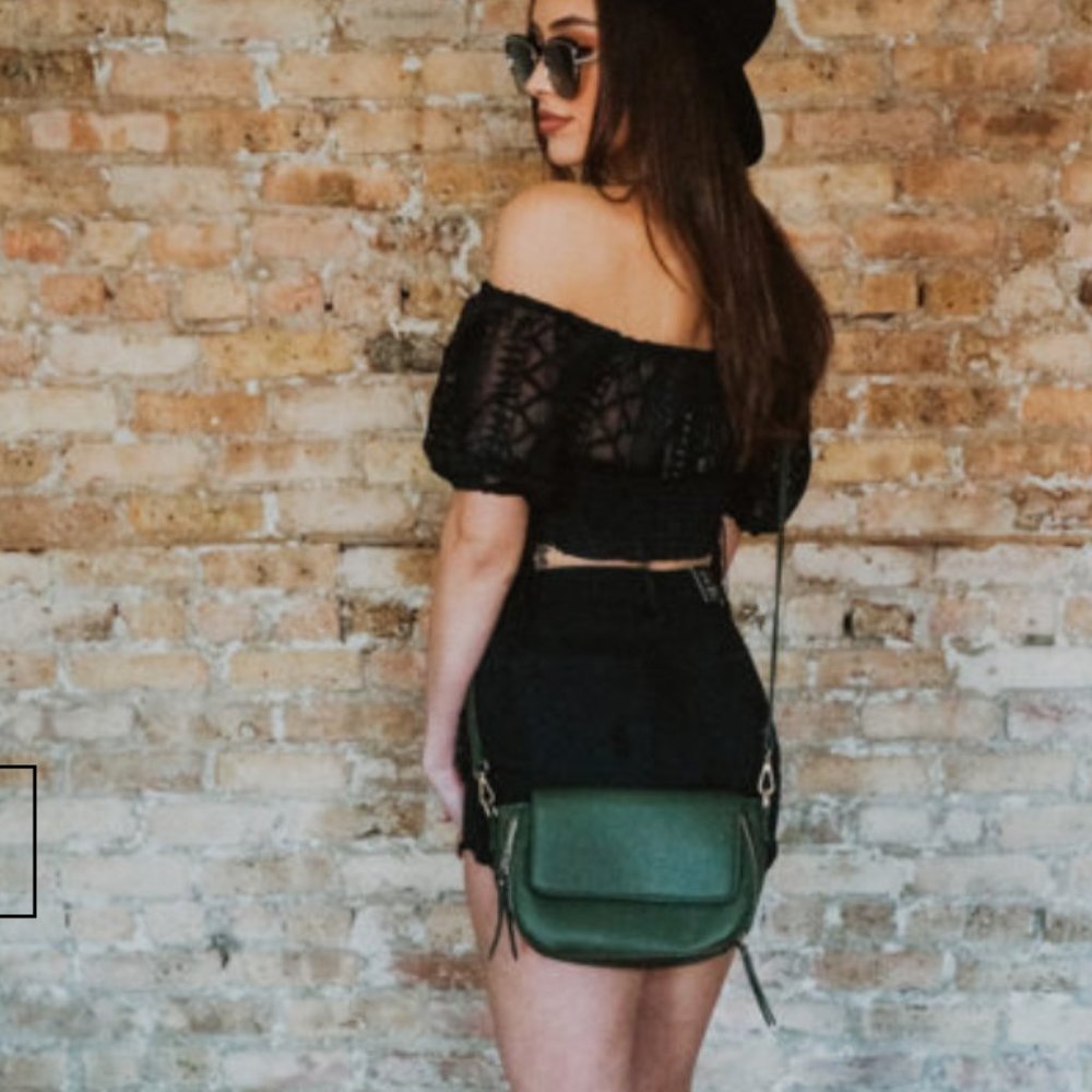 NWT Puff Sleeve Crop Top - Picture 6 of 12